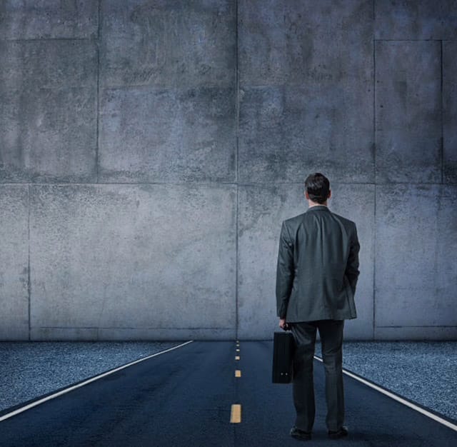 Σύγκριση με τους άλλους : o δρόμος που οδηγεί σε αδιέξοδο Σύγκριση με τους άλλους : o δρόμος που οδηγεί σε αδιέξοδο